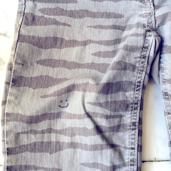 Mini Boden Skinny Jeans Gray Zebra 10 yrs - Picture 3 of 5